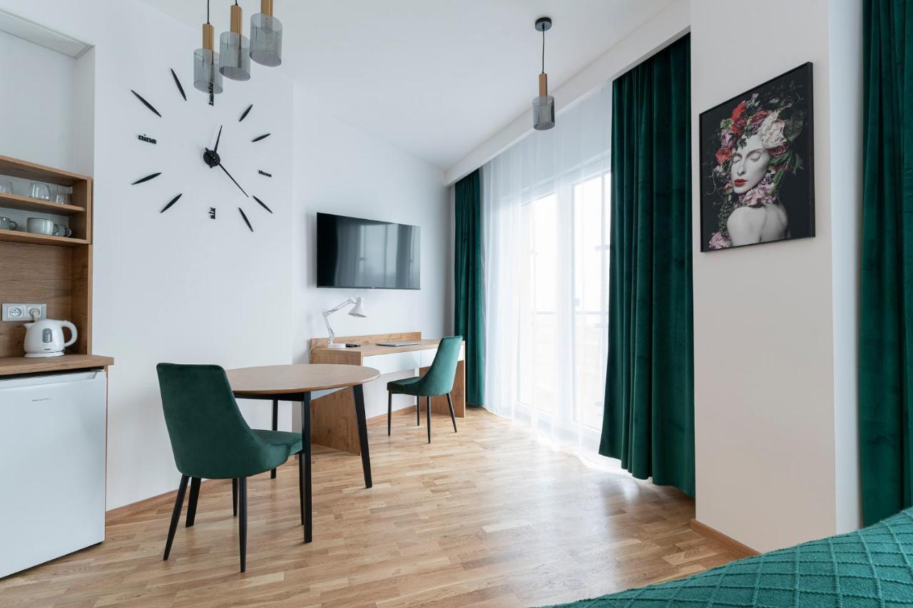 Apartamenty Wola Tower Warsawa Bagian luar foto