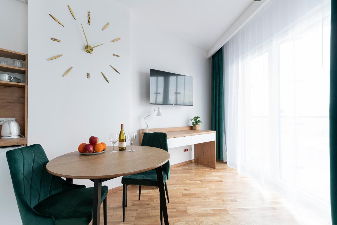 Apartamenty Wola Tower Warsawa Bagian luar foto