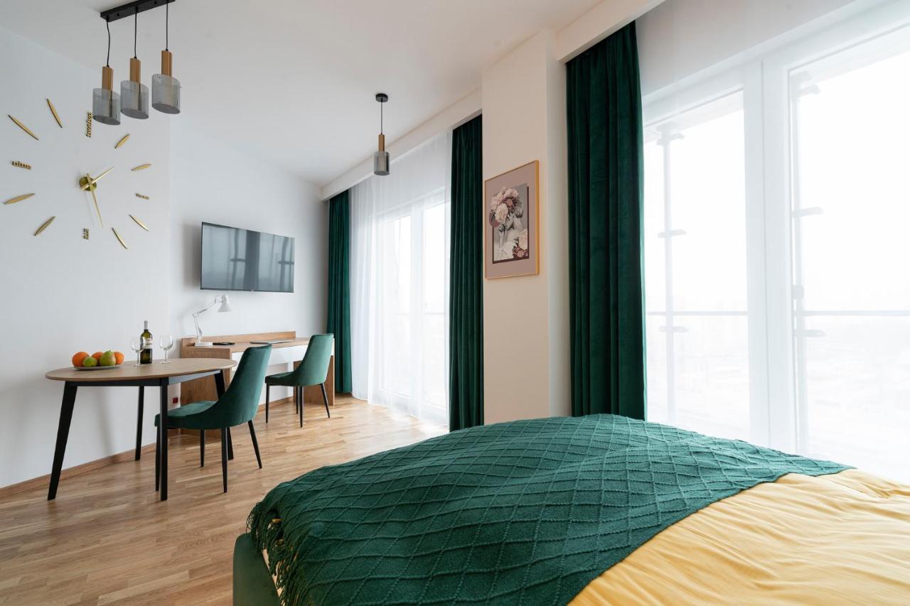 Apartamenty Wola Tower Warsawa Bagian luar foto