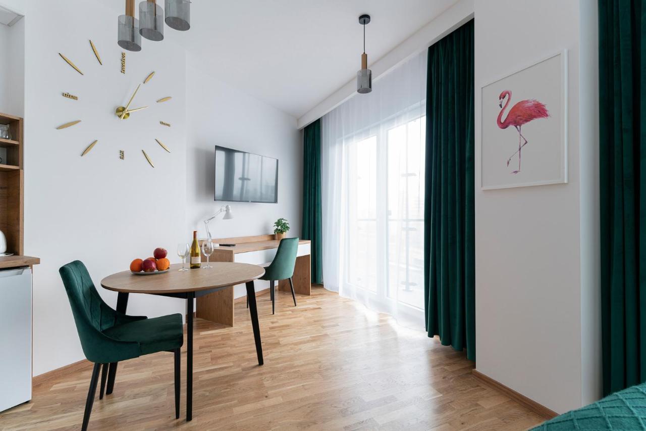 Apartamenty Wola Tower Warsawa Bagian luar foto
