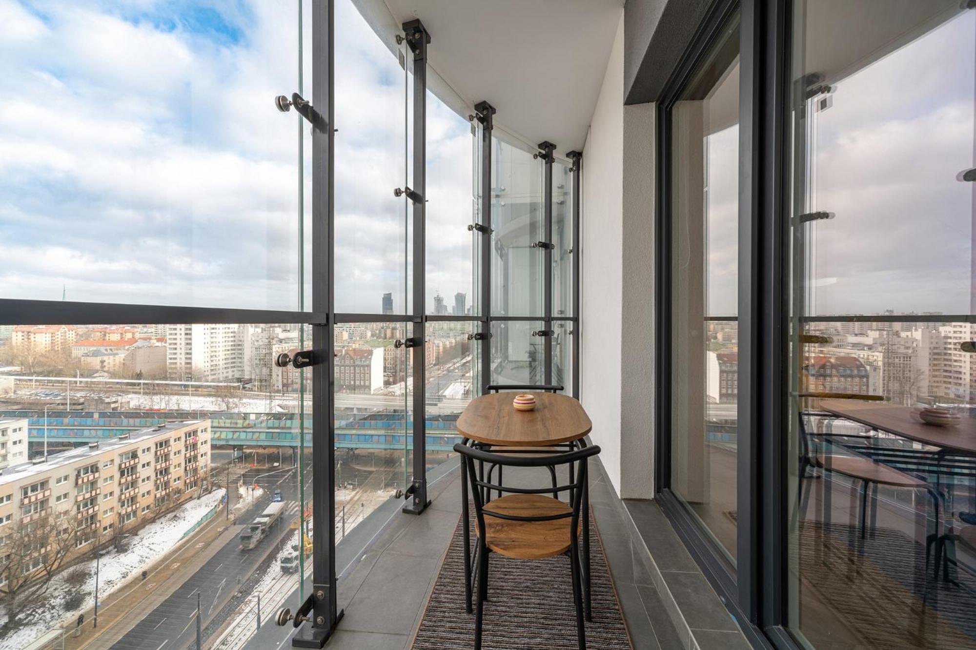 Apartamenty Wola Tower Warsawa Bagian luar foto