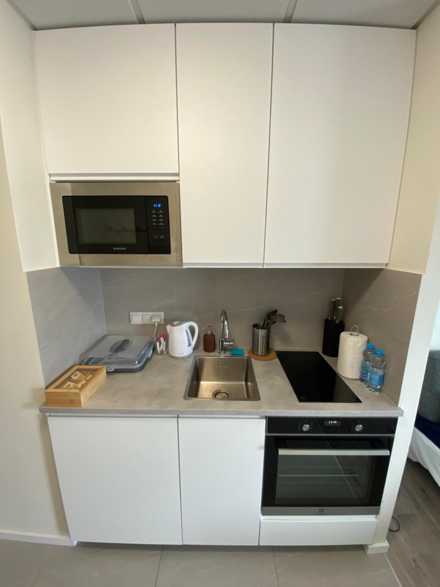 Apartamenty Wola Tower Warsawa Bagian luar foto