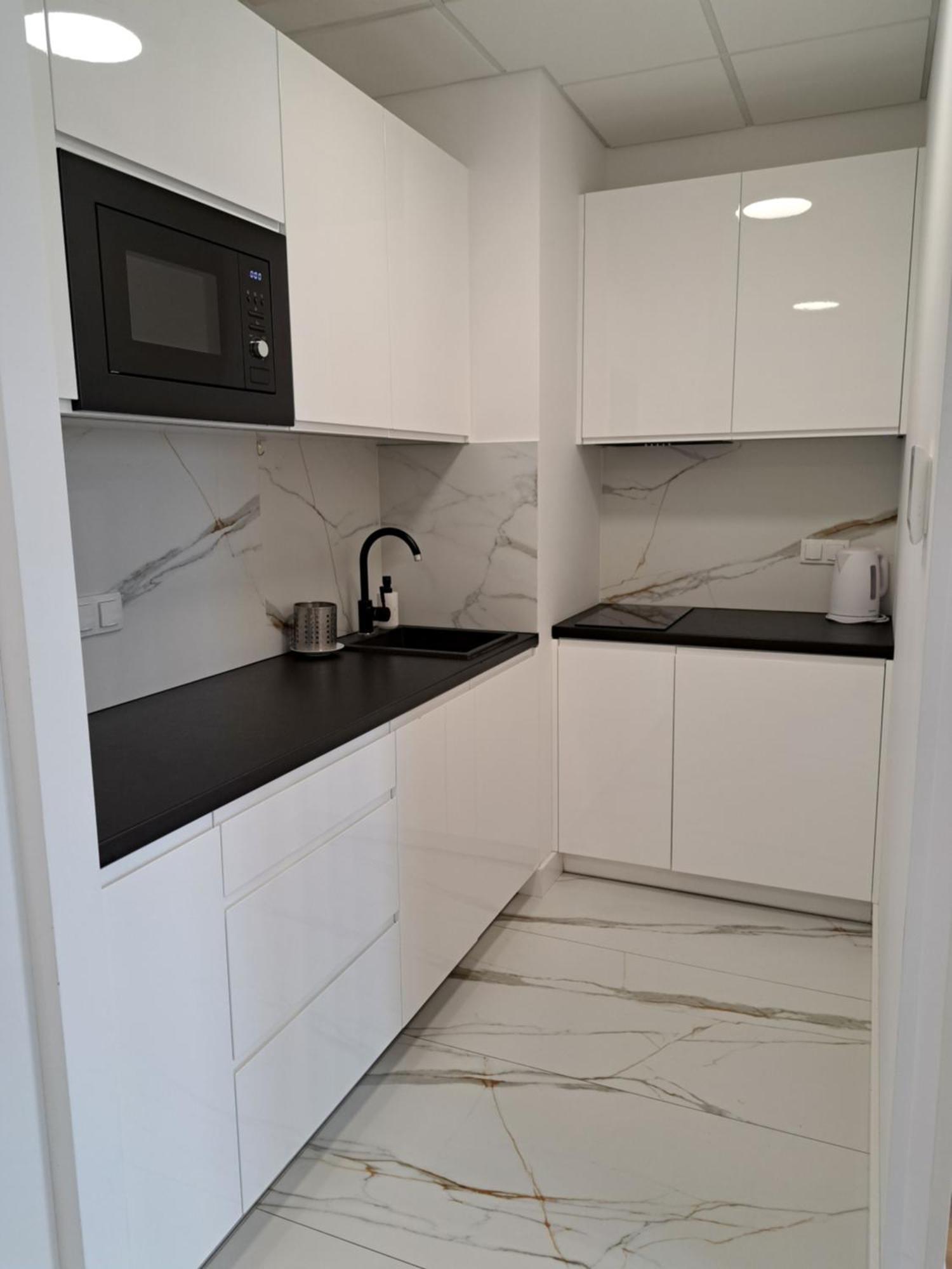Apartamenty Wola Tower Warsawa Bagian luar foto